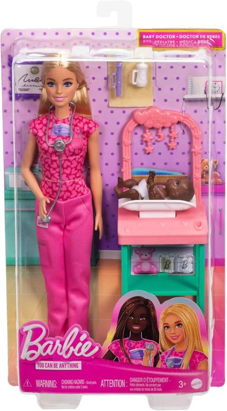 Barbie Carriere - Pediatra, set bambola bionda con divisa da medico rosa e un neonato, stetoscopio, mobili e accessori inclusi,Mattel,Eta 3+