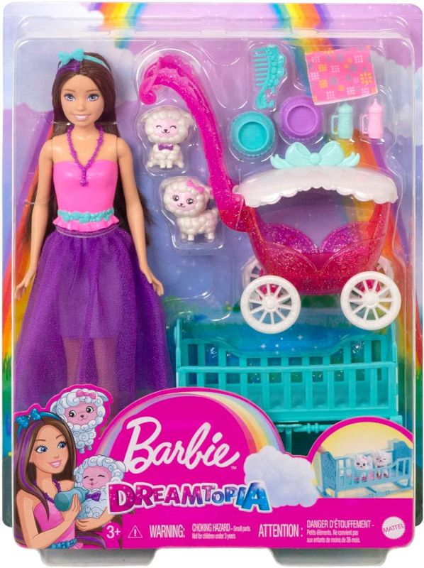 Barbie - Bambola Barbie Skipper Set Dreamtopia, playset con bambola Skipper, due agnellini, un passeggino a forma di carrozza e tanti altri accessori,Mattel, Eta 3+