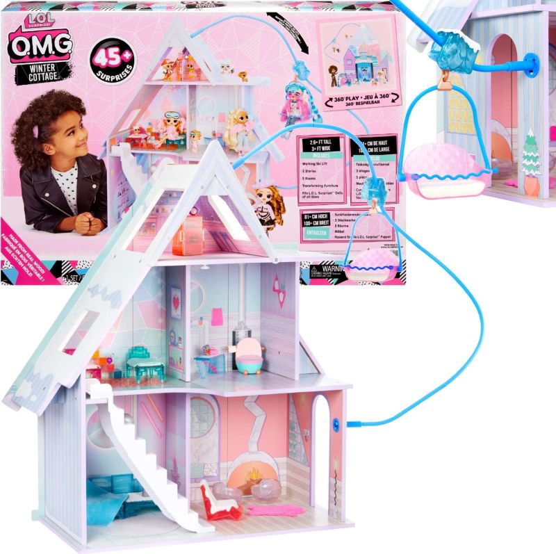 LOL Surprise OMG Winter Cottage casa delle bambole in legno con skilift, 3 piani, 45+ sorprese, accessori, MGA, Eta 3+
