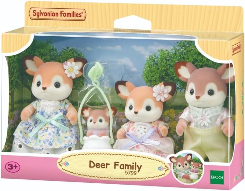 Sylvanian Families - La Famiglia Cervo ? Set di 4 Personaggi con Abiti Floreali, Orecchie Grandi e Bebe in Fascia ,Epoch, Eta 3+