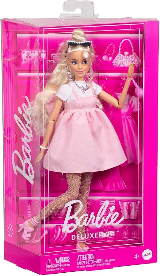 Image of Barbie - Bambola Deluxe Style n.3, con capelli biondi in uno chignon e abito Barbiecore rosa pastello, accessori come fi